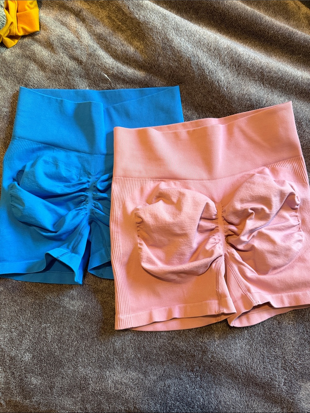 Seamless High-Waist Women’s Shorts — Blue & Pink